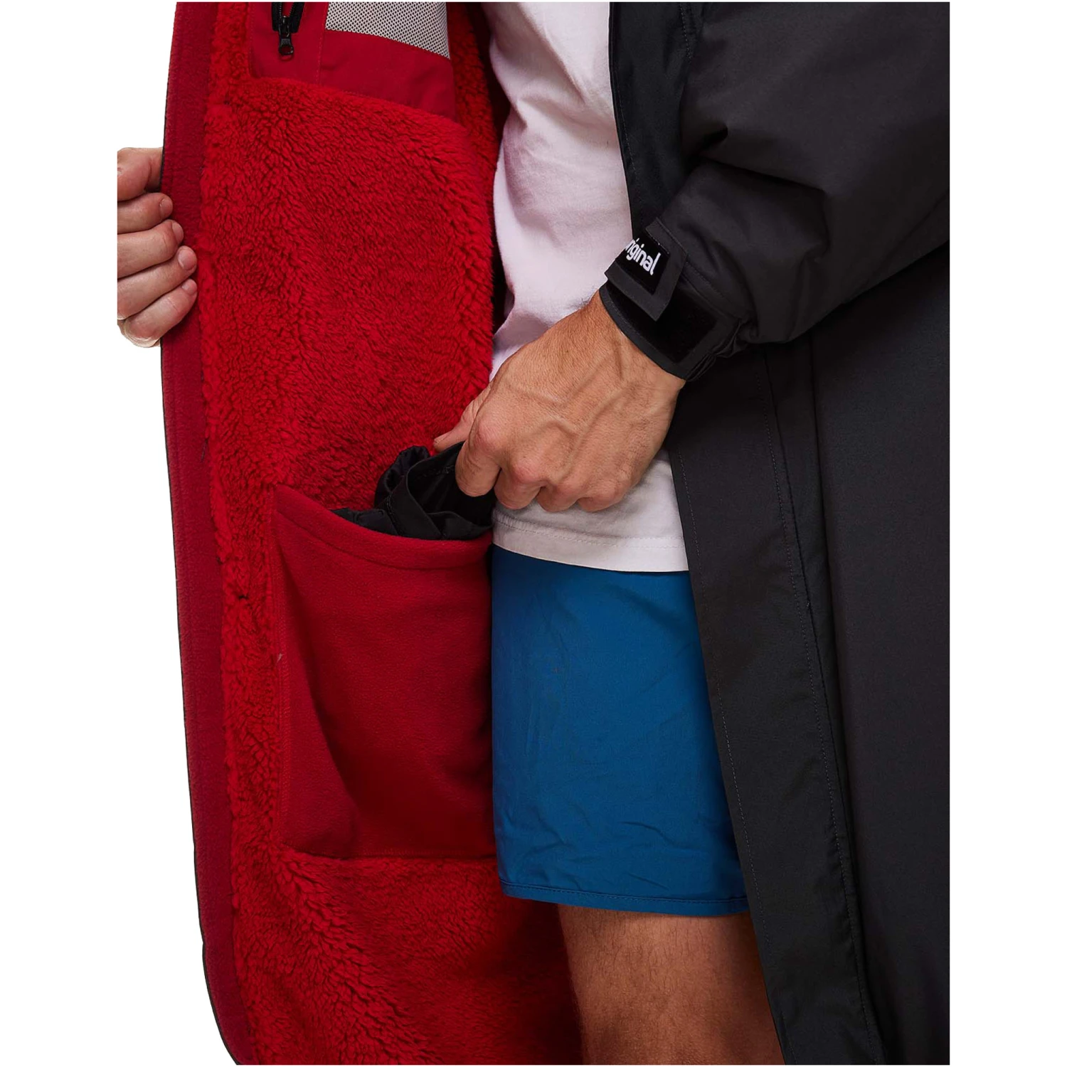 Red Paddle Co. Pro Evo Long Sleeve Changing Robe 8 Red Paddle Co. Pro Evo Long Sleeve Changing Robe - Image 8