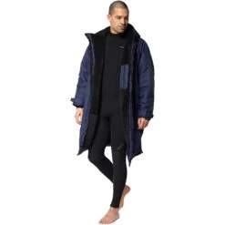 Mystic Explore 2.0 Changing Robe / Poncho -Deep Wetsuit 39625 202320Mystic20Explore202.020Changing20Robe20Poncho2035018.22027520 20Night20Blue204.2000x2000