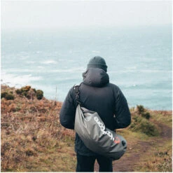 Northcore 30L Waterproof Compression Bag -Deep Wetsuit 40457 202320Northcore2020L20Waterproof20Compression20Bag2034145420 20Grey20Lifestyle201.2000x2000