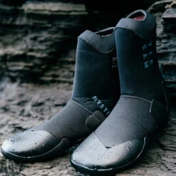 Mystic Supreme 3mm Split Toe Wetsuit Boot -Deep Wetsuit 42056 202220Mystic20Supreme203mm20Split20Toe20Wetsuit20Boot2035015.230032 20Black20Lifestyle201.2000x2000