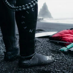Mystic Supreme 3mm Split Toe Wetsuit Boot -Deep Wetsuit 42056 202220Mystic20Supreme203mm20Split20Toe20Wetsuit20Boot2035015.230032 20Black20Lifestyle202.2000x2000