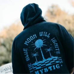 Mystic Velours Artwork Changing Robe / Poncho 11 Mystic Velours Artwork Changing Robe / Poncho -Deep Wetsuit 43193 202320Mystic20Velours20Artwork20Changing20Robe20Poncho2035018.22027720 20Black205.2000x2000