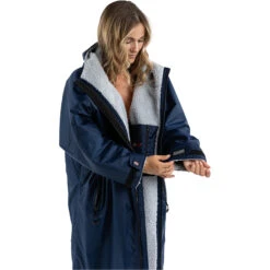 Advance Long Sleeve Change Robe V3 -Deep Wetsuit 44394 202320Dryrobe20Advance20Long20Sleeve20Changing20Robe20Poncho20DALSV320 20Navy20Blue2020Grey20side.2000x2000