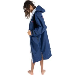 Advance Long Sleeve Change Robe V3 -Deep Wetsuit 44394 202320Dryrobe20Advance20Long20Sleeve20Changing20Robe20Poncho20DALSV320 20Navy20Blue2020Grey20side202.2000x2000