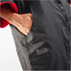 Gul Evorobe Hooded Changing Robe & Nava Performance 30L Duffel Bag Bundle -Deep Wetsuit 44990 32263 202220GUL20Evorobe20Waterproof20Changing20Robe20AC0128 B620 20Black20Red20pocket20close.2000x2000.2000x2000