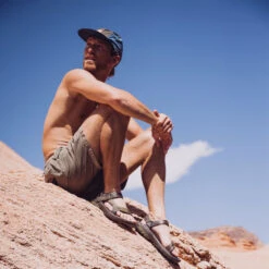 Teva Mens Hurricane Drift Huemix Sandals -Deep Wetsuit 45260 202320Teva20Mens20Hurricane20Drift20Huemix20Sandals20113541020 20Olive20Swirl20Lifestyle.2000x2000