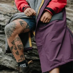 Red Paddle Co. Recovered EVO Pro Long Sleeve Change Robe / Poncho -Deep Wetsuit 46254 202420Red20Paddle20Co20EVO20Pro20Short20Sleeve20Change20Robe2020Poncho20002 009 00620 20Burgundy2020Pink2010.2000x2000