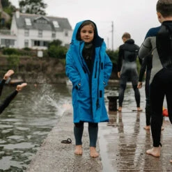 Red Paddle Co. Junior Dry Pro Change Robe / Poncho -Deep Wetsuit 46260 202420Red20Paddle20Co20Junior20Dry20Pro20Change20Robe2020Poncho2000200900601820 20Marine20202.2000x2000
