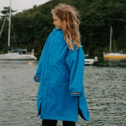 Red Paddle Co. Junior Dry Pro Change Robe / Poncho -Deep Wetsuit 46260 202420Red20Paddle20Co20Junior20Dry20Pro20Change20Robe2020Poncho2000200900601820 20Marine20206.2000x2000