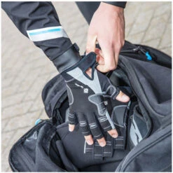 Crewsaver Short Finger Gloves -Deep Wetsuit Crewsaver Junior Short Finger Gloves Black 6950 4.2000x2000