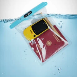 Fidlock Magnetic Maxi Dry Bag -Deep Wetsuit Dry20Bag20Maxi20M sized20magnetic20self sealing20bag20front.2000x2000