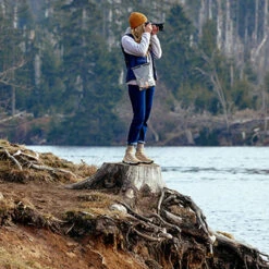 Fidlock Magnetic Mega Dry Bag -Deep Wetsuit Dry20Bag20Mega20XL sized20magnetic20self sealing20bag20Lifestyle201.2000x2000