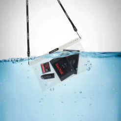 Fidlock Magnetic Multi Dry Bag -Deep Wetsuit Dry20Bag20Multi20L sized20magnetic20self sealing20bag20front.2000x2000