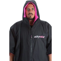 Advance Short Sleeve Change Robe -Deep Wetsuit Dryrobe Advance Short Sleeve Premium Outdoor Change Robe DR100 Black Pink Hood.2000x2000